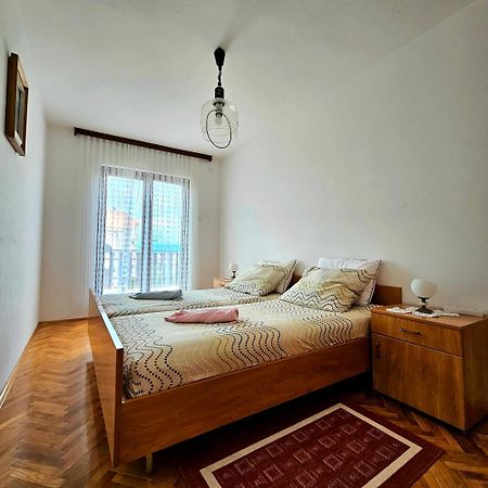 Apartman Agava Njivice Buitenkant foto