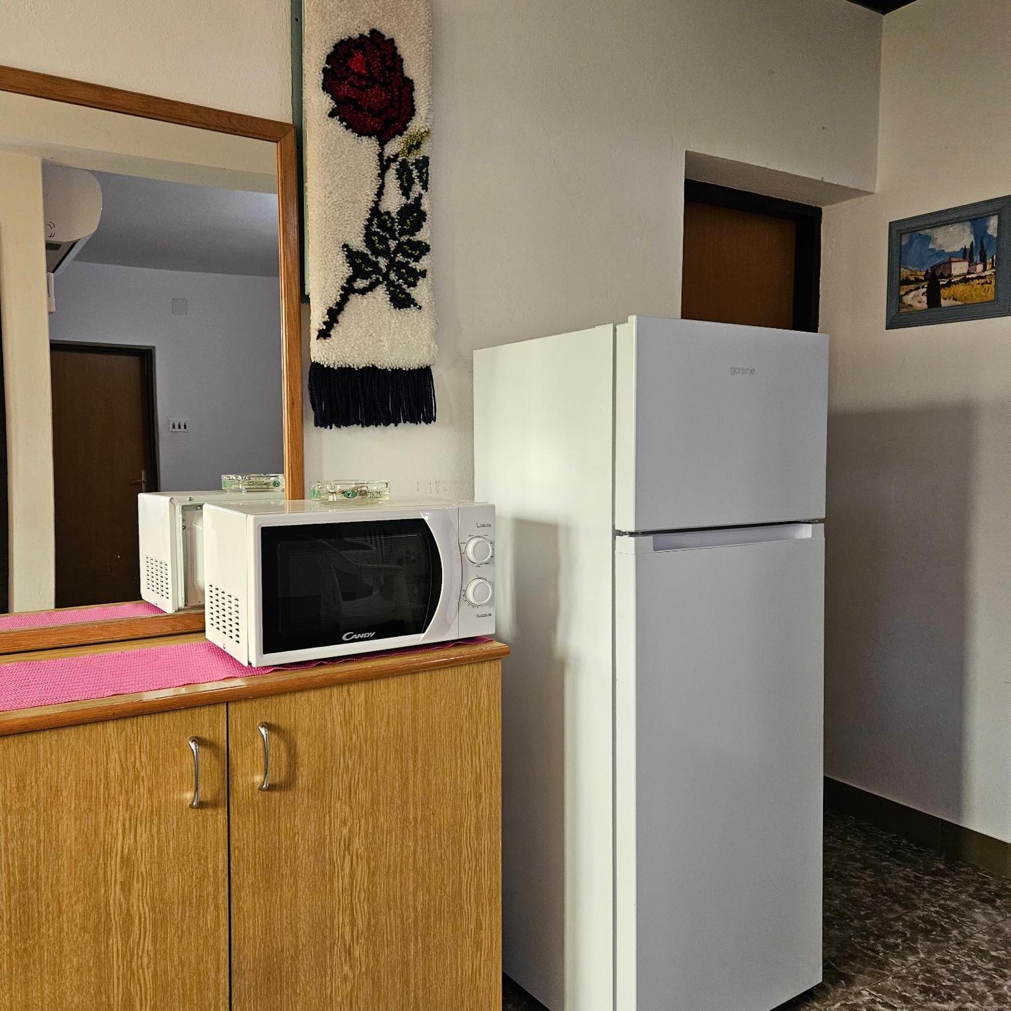 Apartman Agava Njivice Buitenkant foto