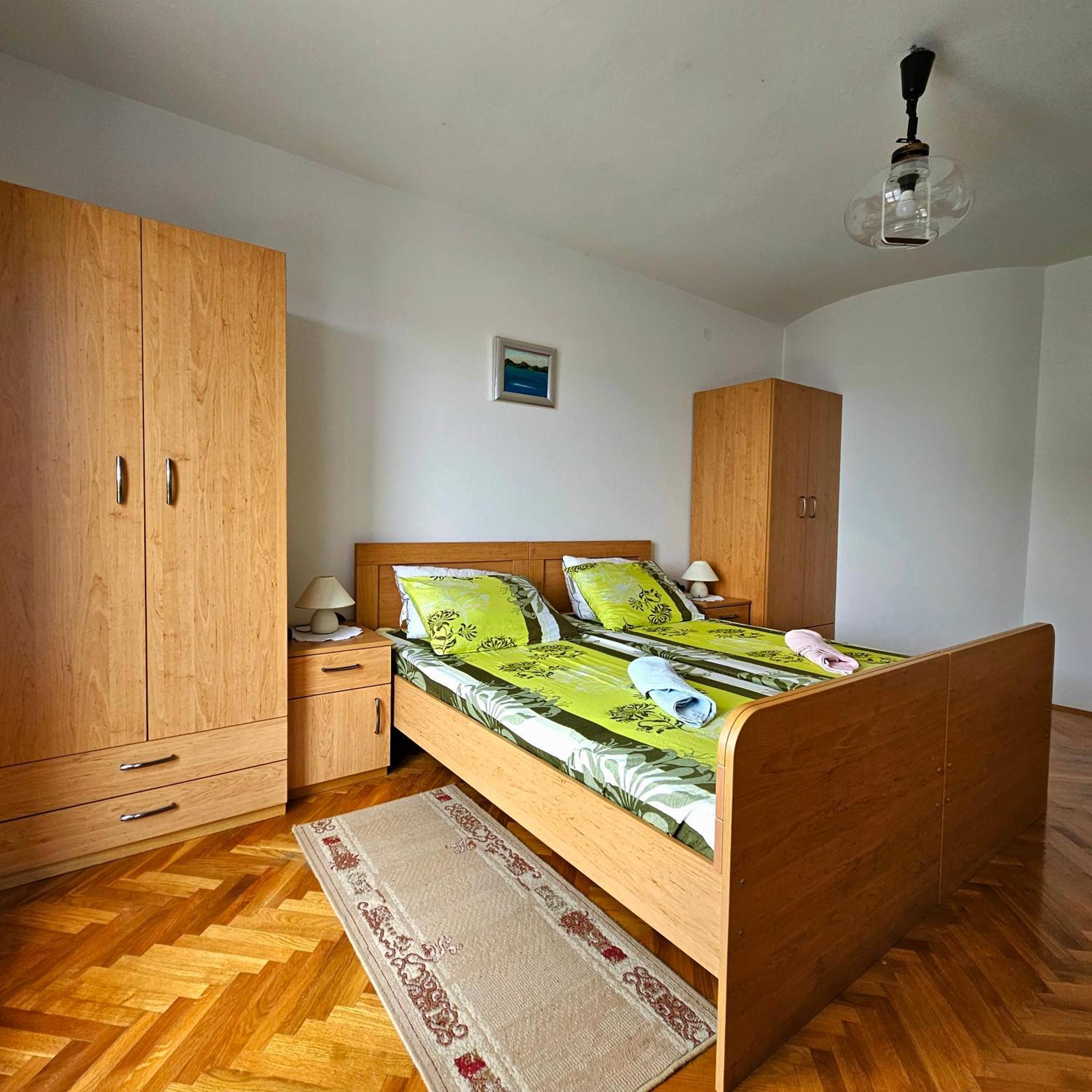 Apartman Agava Njivice Buitenkant foto