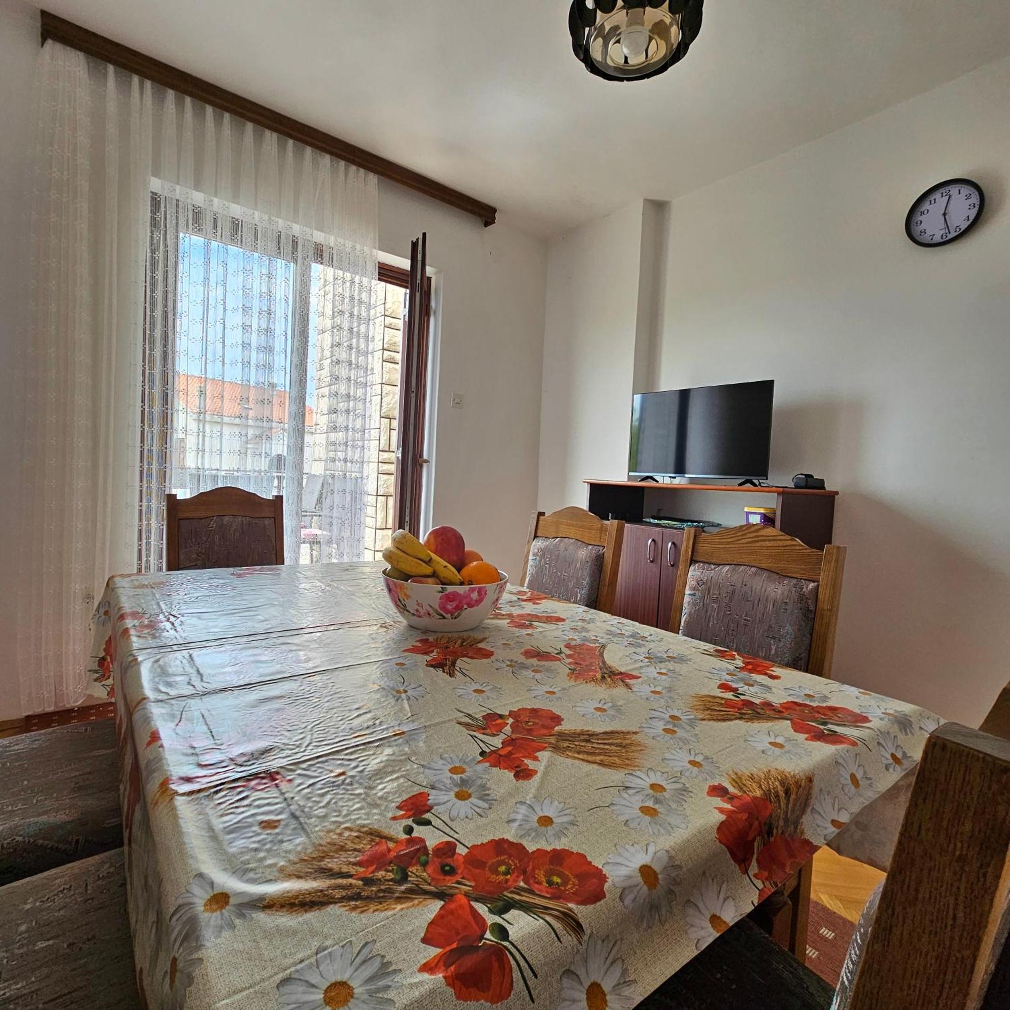 Apartman Agava Njivice Buitenkant foto